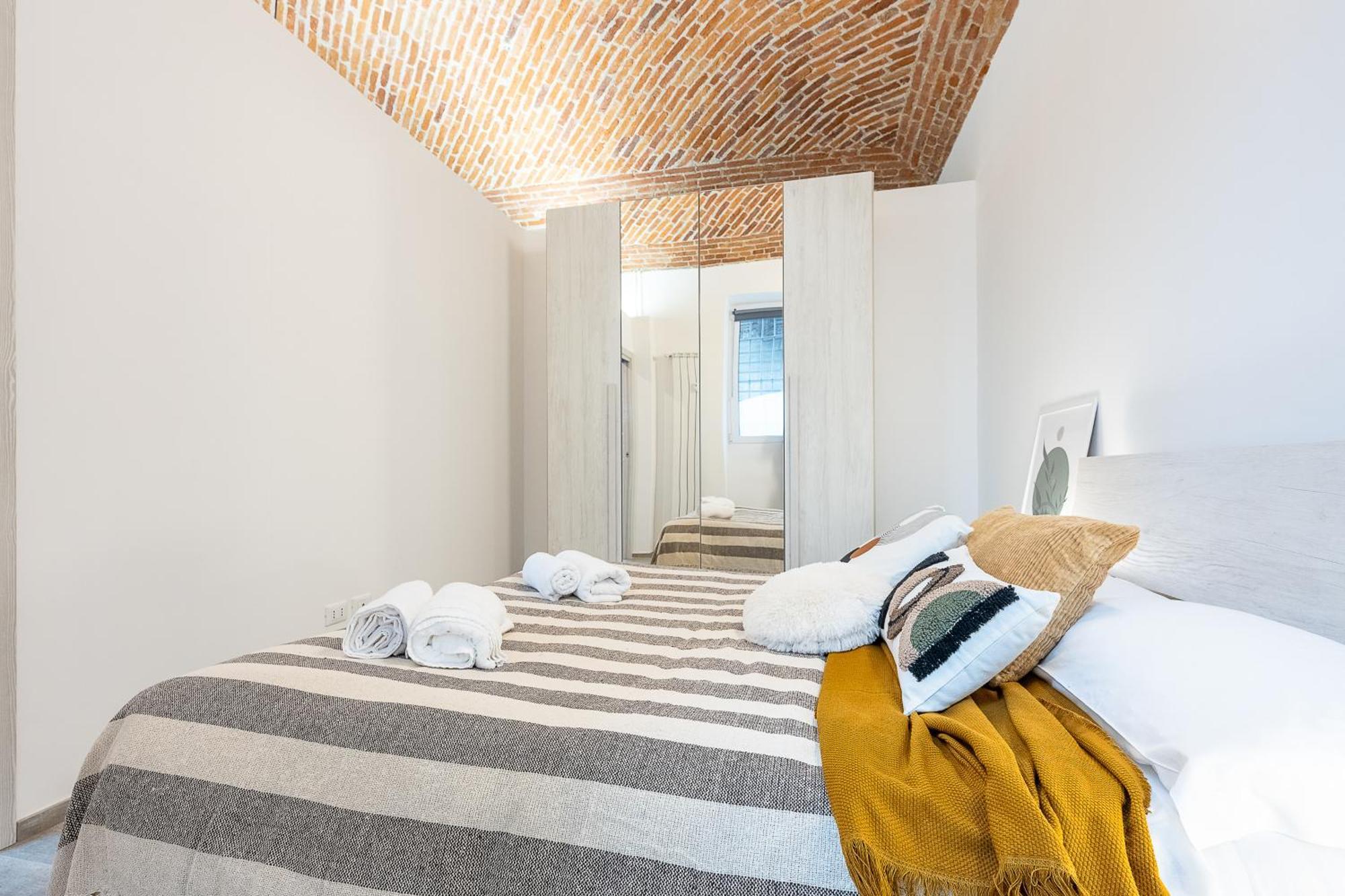 Piazza Statuto Apartment *